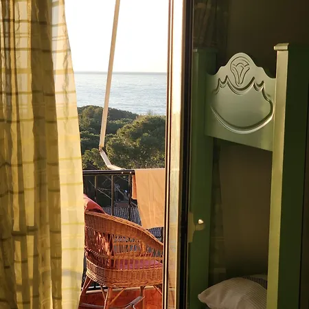 Modern & Homely Beach With Seaview Wifi - Aircon Apartment