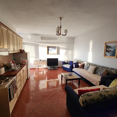 Modern & Homely Beach With Seaview Wifi - Aircon Apartment *