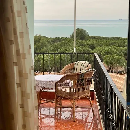 Modern & Homely Beach With Seaview Wifi - Aircon Apartment Golem (Tirana)